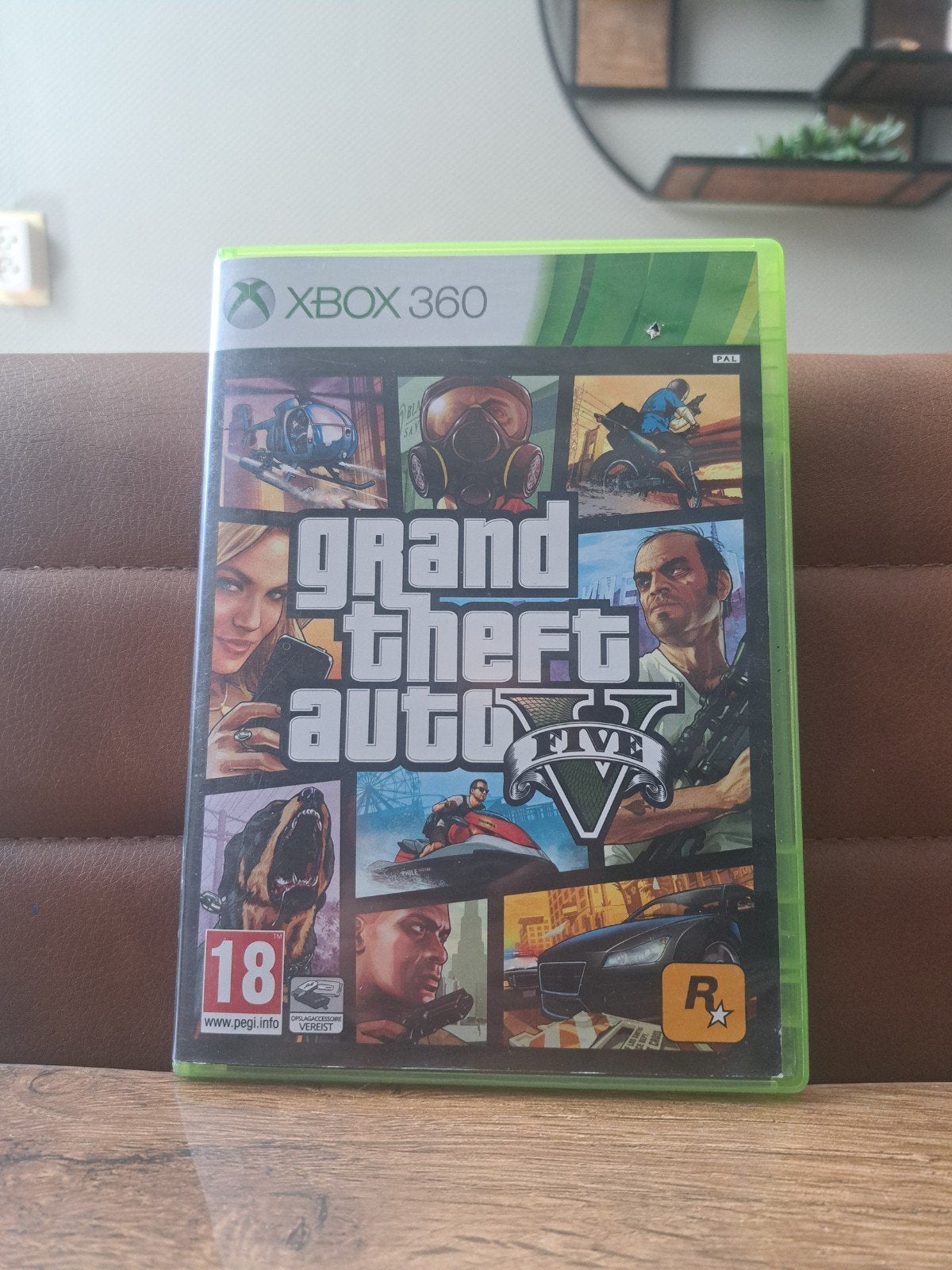 GTA 5 Xbox 360 - Krasloos en Compleet met Kaart, Spelcomputers en Games, Games | Xbox 360, Avontuur en Actie, Online, Vanaf 18 jaar