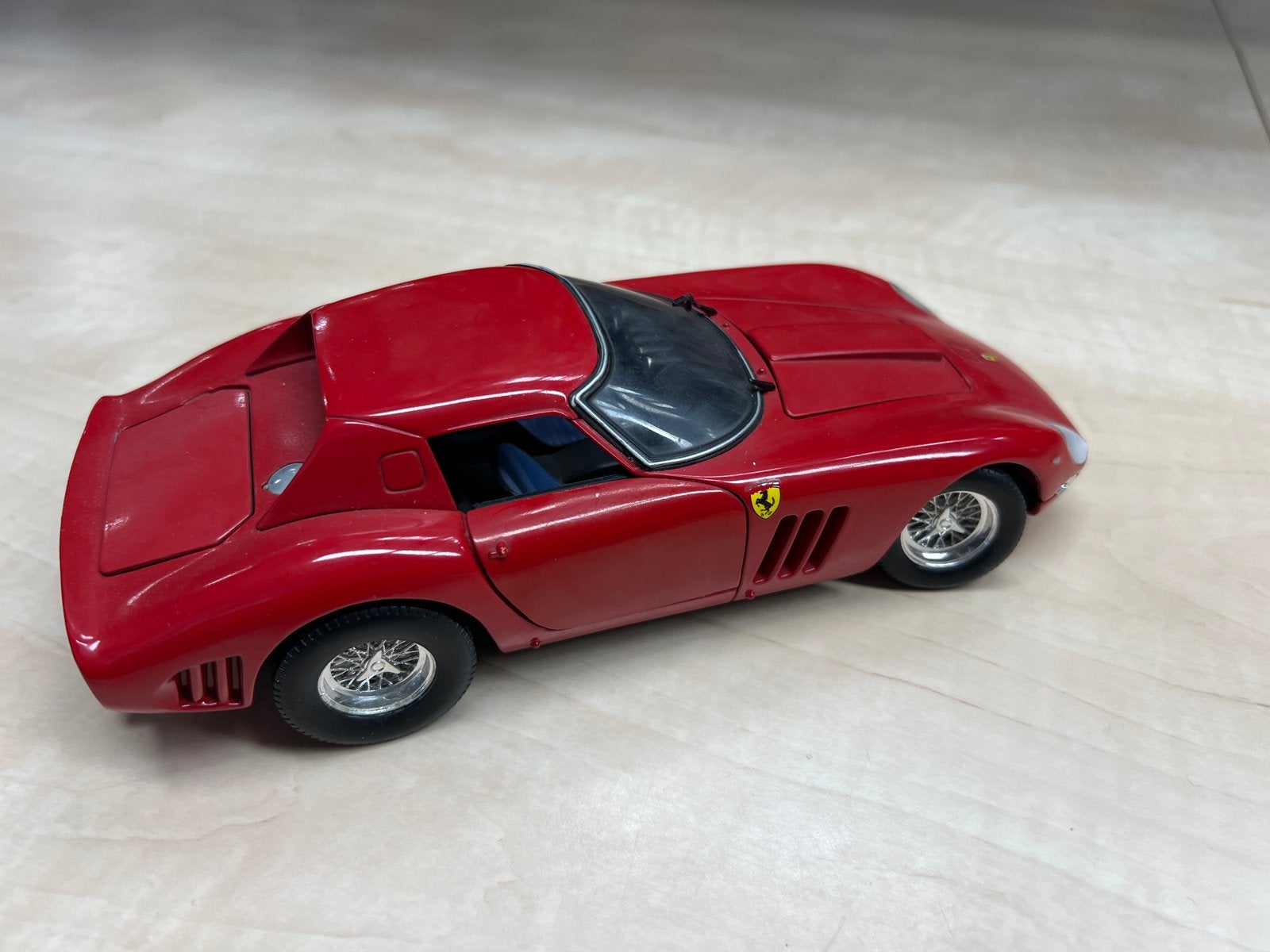 122 Rode Ferrari 250 GTO 64 1/18 modelauto, Ophalen, Zo goed als nieuw, Overige typen