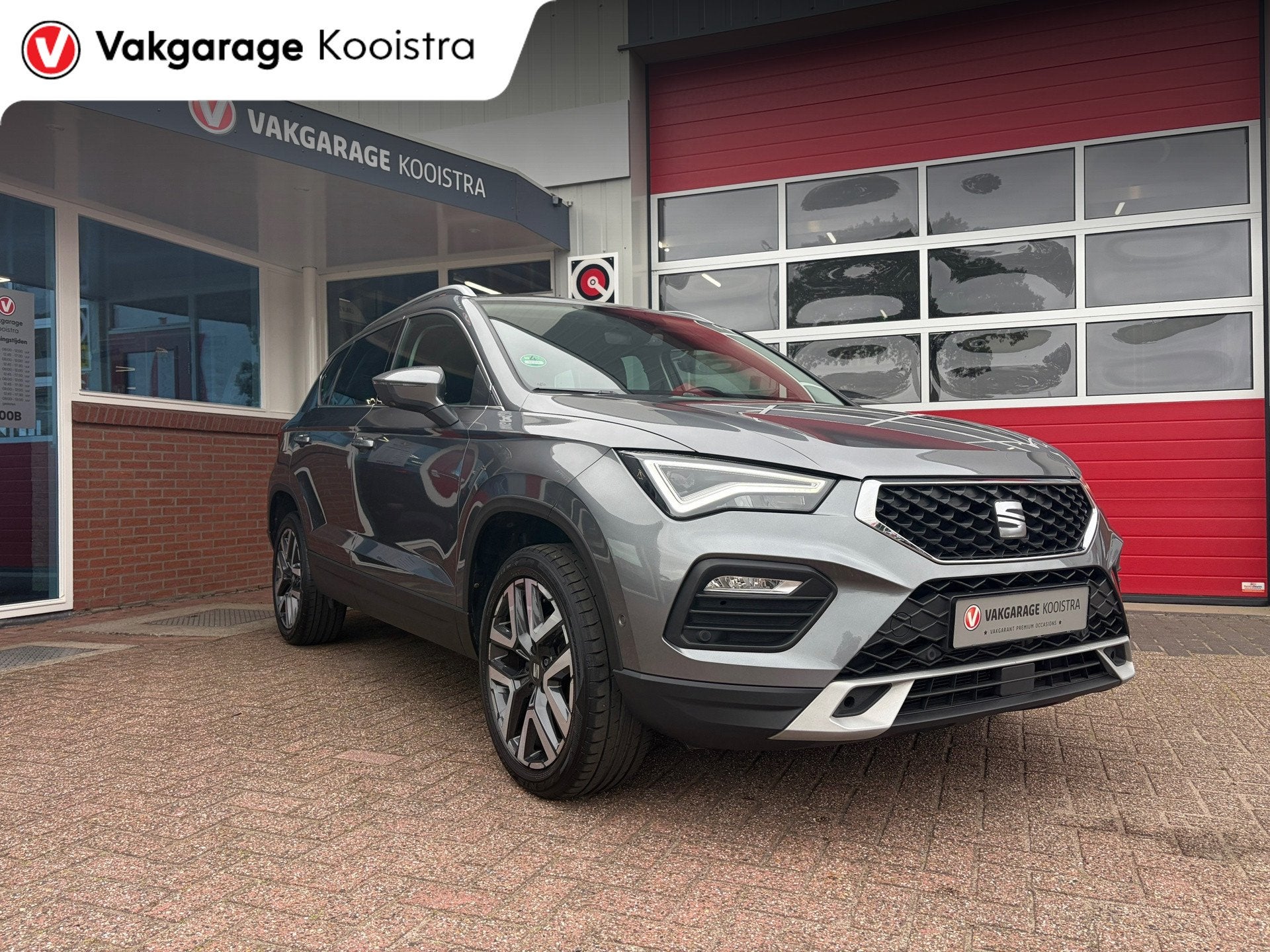 Seat Ateca 1.5 TSI Style, Auto's, Seat, Automaat, 12 maanden, 15 km/l, Zwart