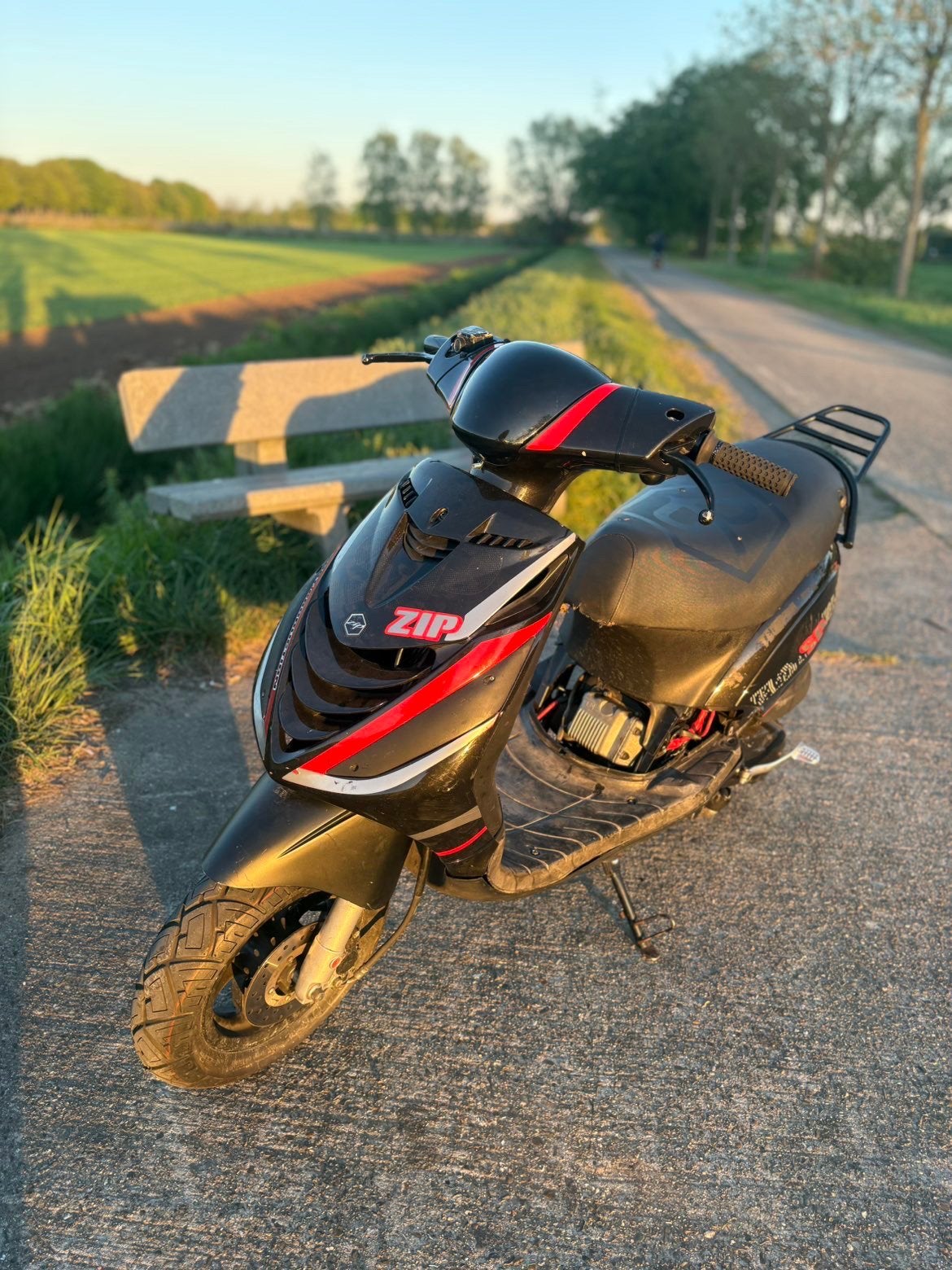 Zip 125 4t, Fietsen en Brommers, Scooters | Peugeot, Zo goed als nieuw, Overige modellen, Benzine, Ophalen of Verzenden