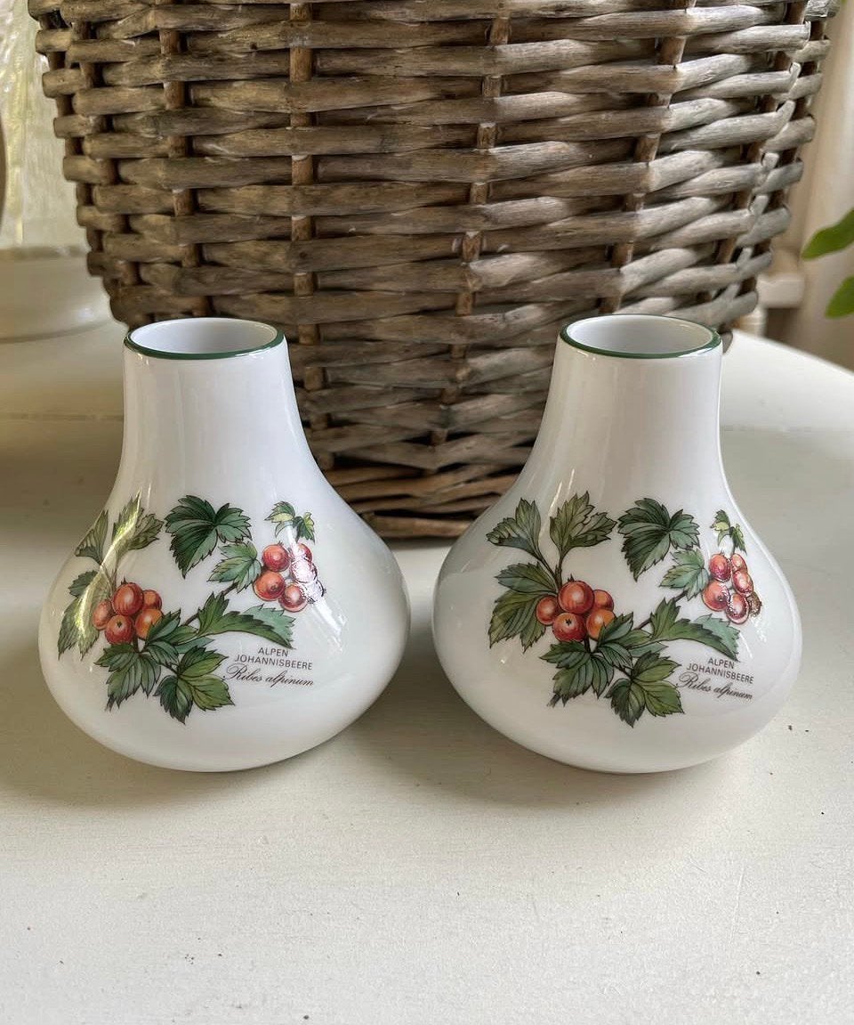 2 kleine vaasjes Waldbeere, Overige kleuren, Aardewerk of Porselein, Ophalen of Verzenden, Zo goed als nieuw