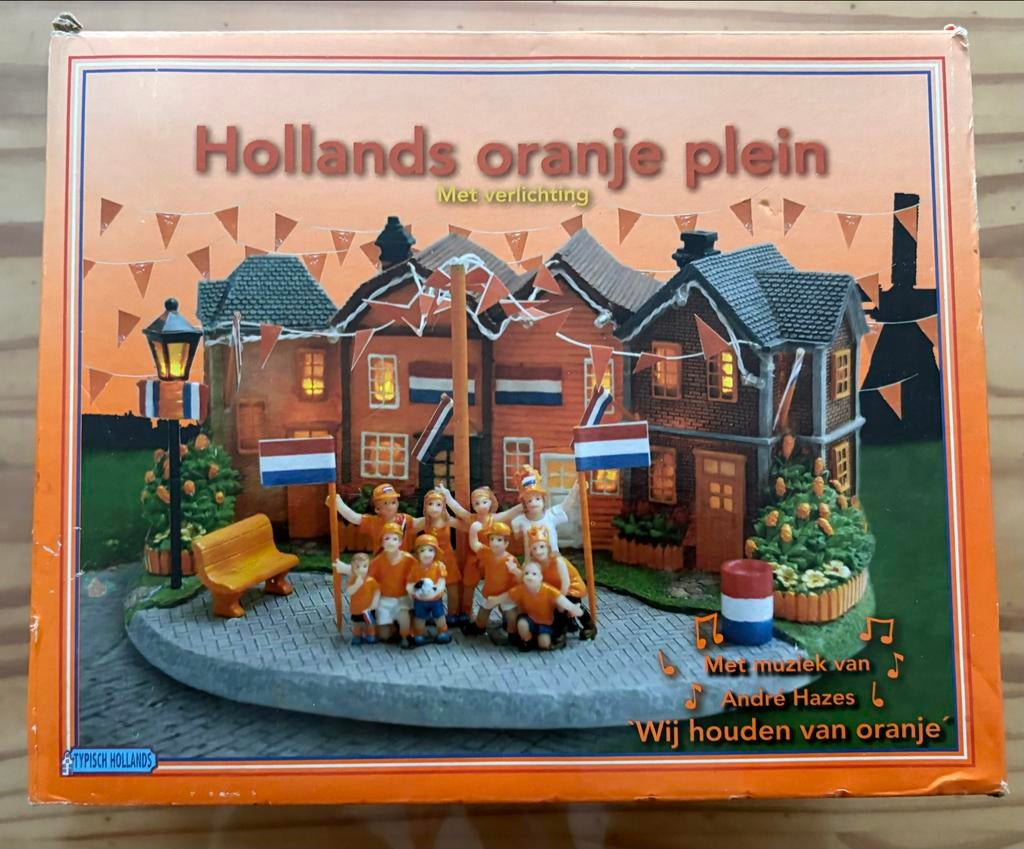 Hollands Oranje Plein huisje  met miziek Ándre Hazes (sr), Ophalen of Verzenden, Nieuw