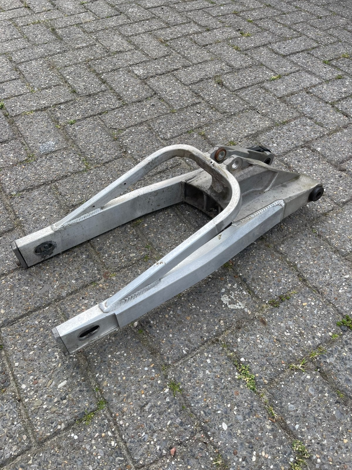 Achterbrug aluminium Derbi GPR 50 / Aprillia RS 50 2004-2010, Ophalen of Verzenden, Gebruikt