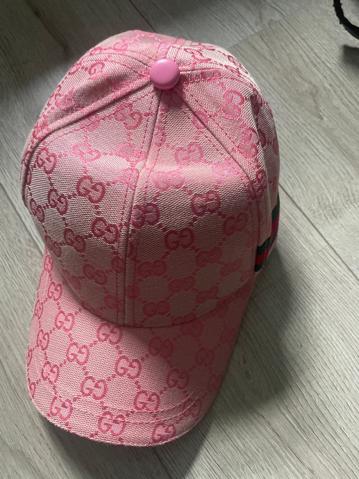 Roze Gucci pet met GG-monogram en webstreep, Kleding | Heren, Ophalen of Verzenden, Zo goed als nieuw, One size fits all, Pet