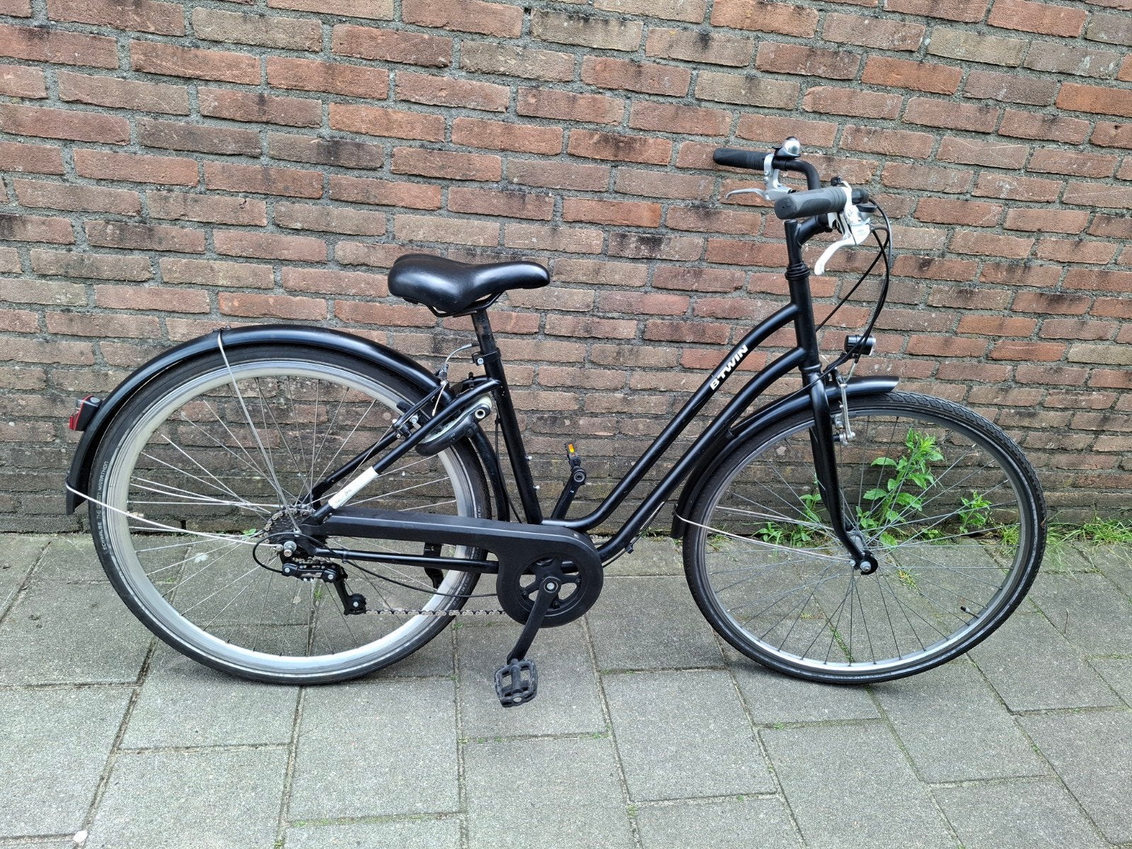 Prachtige b-twin meiden /damesfiets 28 inch framehoogte 46, Ophalen, Gebruikt, 26 inch of meer, Versnellingen