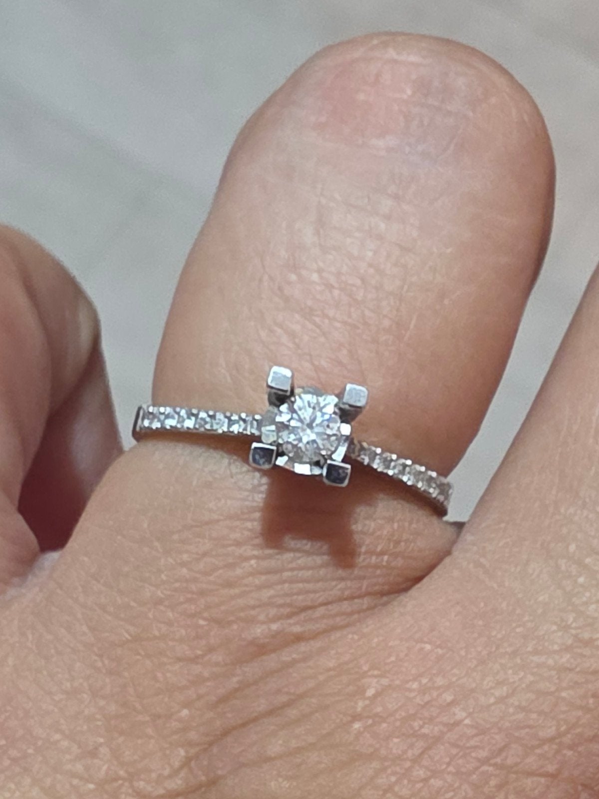 8 karaat wit goud ring met diamanten, Verzenden, Wit, Zo goed als nieuw, 17 tot 18