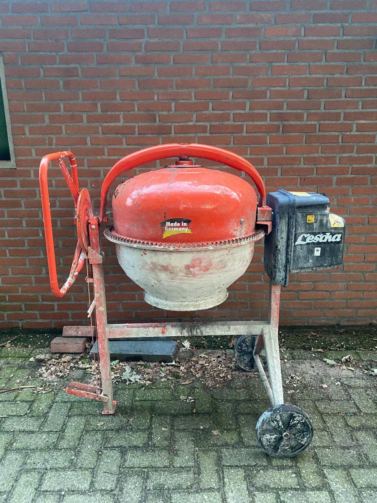 Te huur: Betonmolen 155 liter, Ophalen of Verzenden, Gebruikt