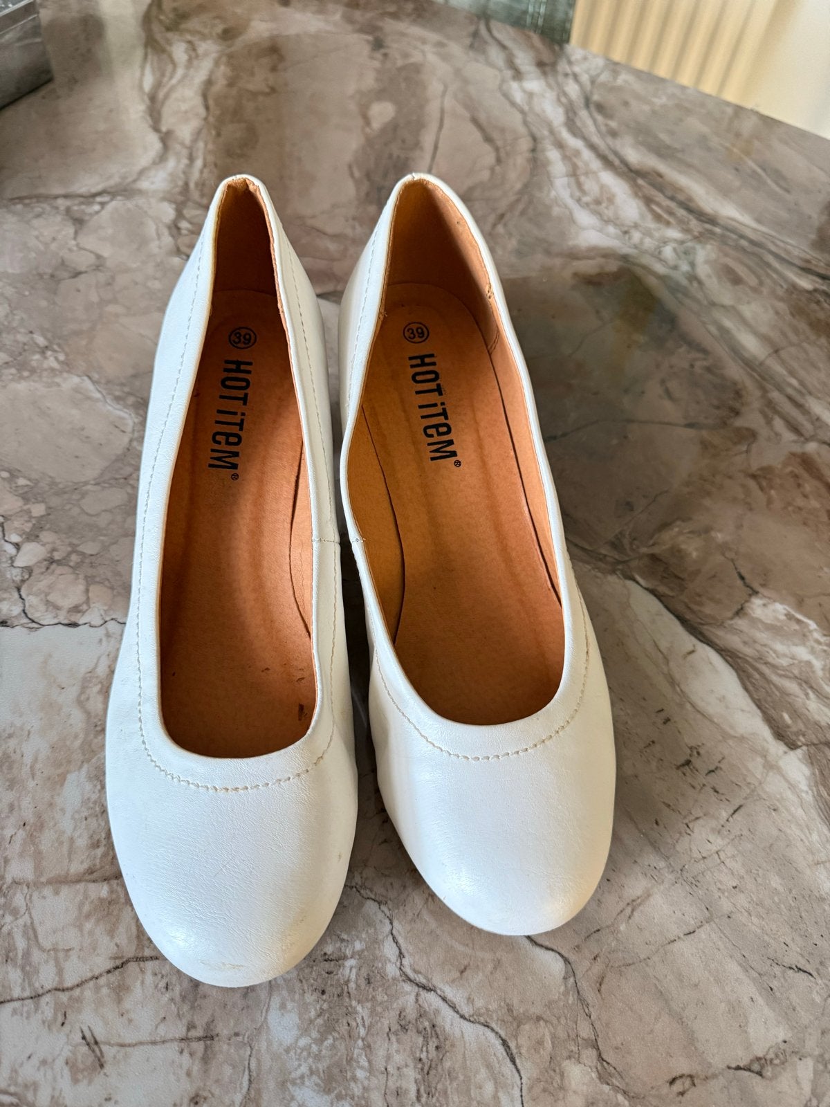 Witte Hot Item Pumps Maat 39, Pumps, Wit, Ophalen of Verzenden, Zo goed als nieuw