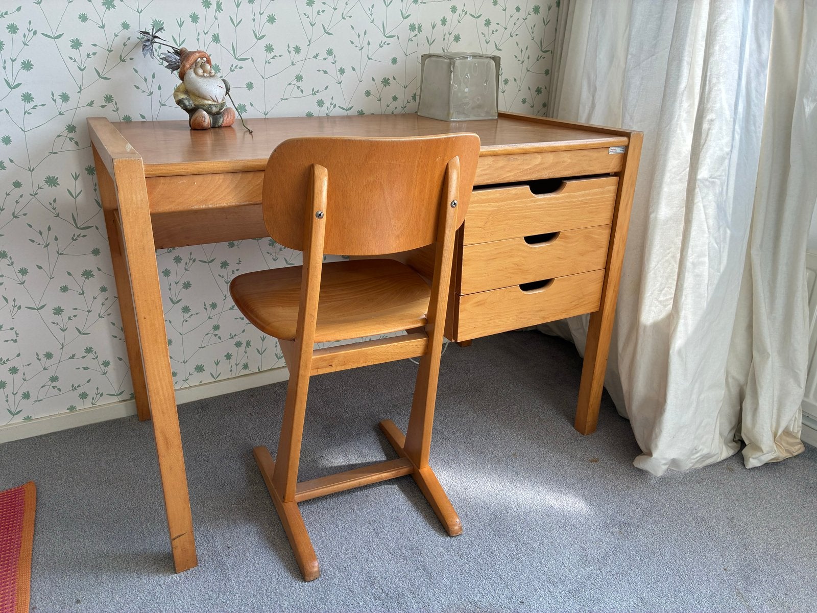 Vintage tienerbureau met lades - Nienhuis Onderwijs, Ophalen, 105 cm, Gebruikt, Kinderbureau