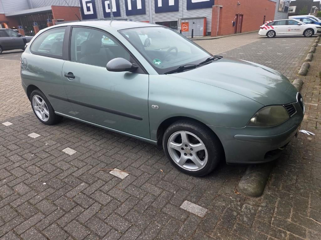 Seat Ibiza 1.4 16V 55KW 2003 Groen, Auto's, Seat, Voorwielaandrijving, 4 cilinders, Ibiza, Origineel Nederlands