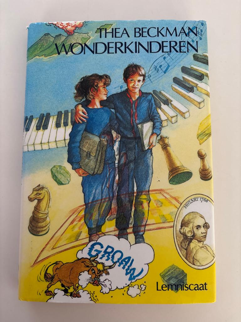 Wonderkinderen - Thea Beckman (Hardcover met stofomslag), Ophalen of Verzenden, Gelezen, Fictie