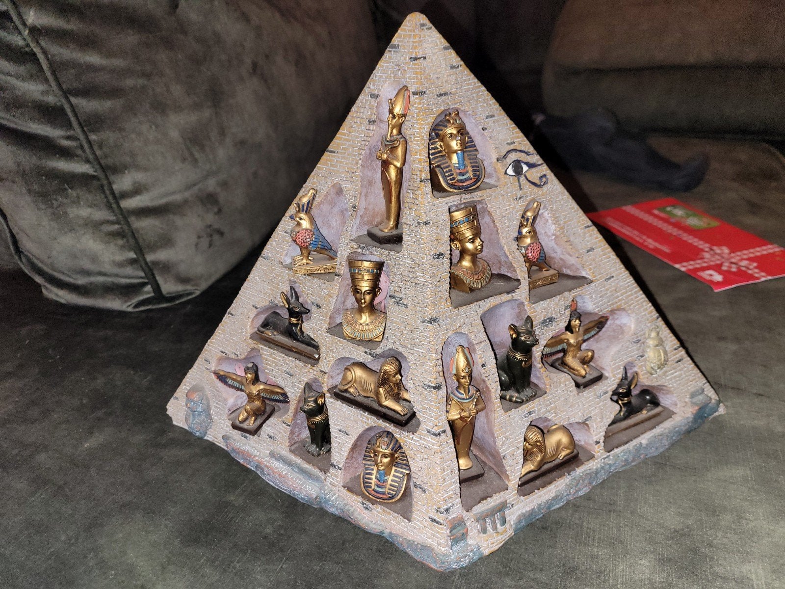 Egyptische piramide met beeldjes -, Ophalen of Verzenden, Gebruikt, Overige typen