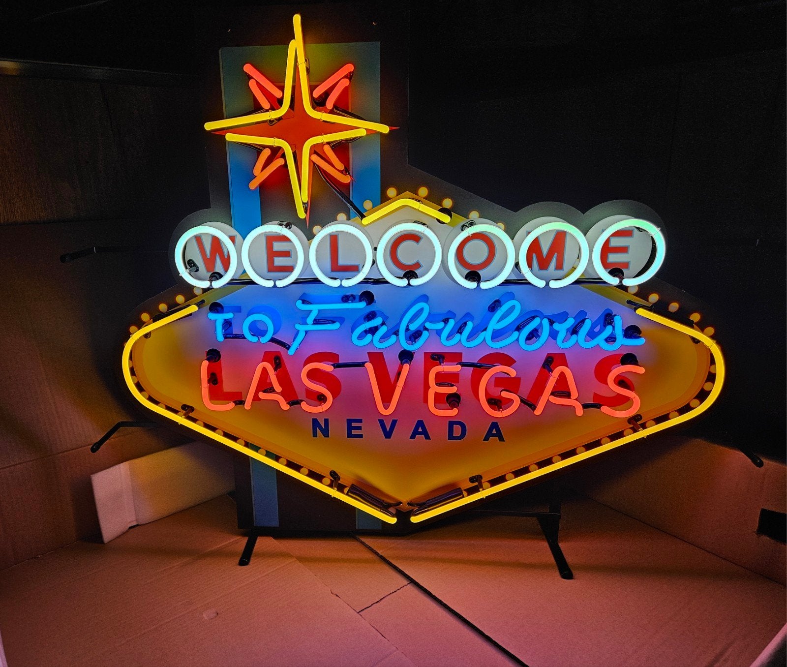 FIFTIES SIXTIES NEONVERLICHTING WELCOME FABULOUS LAS VEGAS, Verzamelen, Ophalen, Nieuw
