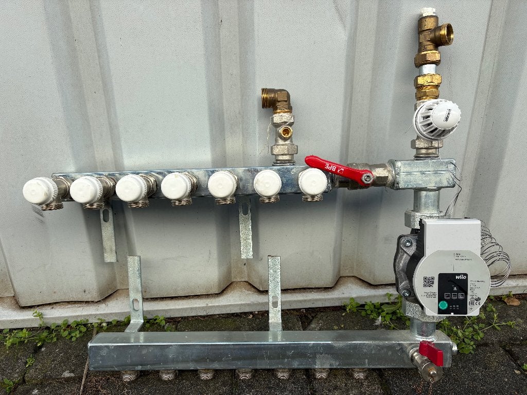 Rvs Verdeler vloerverwarming 7groeps met Wilo pomp, 30 tot 80 cm, Overige typen, Minder dan 60 cm, Ophalen of Verzenden