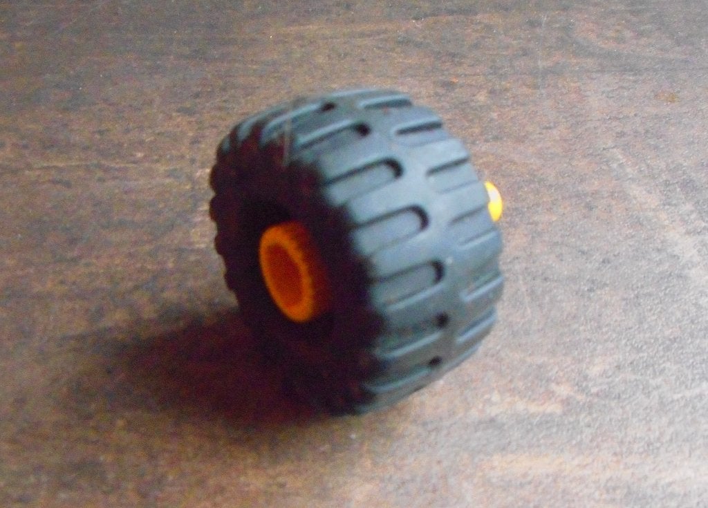 Foto 4 van Lego Duplo Toolo Wheel with Standard Tire (zie foto's) 33