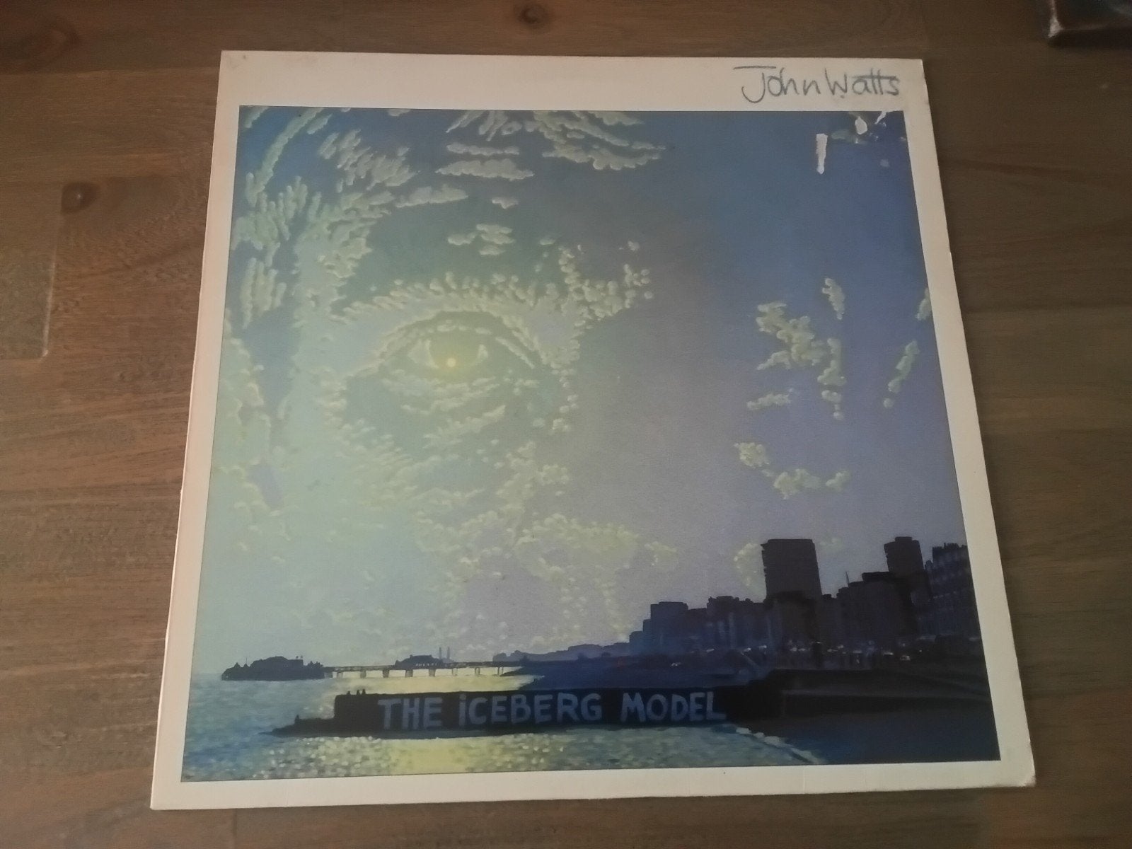John Watts-The Iceberg Model lp uit 1983, Verzamelen, Ophalen of Verzenden, 1980 tot heden, Gebruikt, Overige onderwerpen