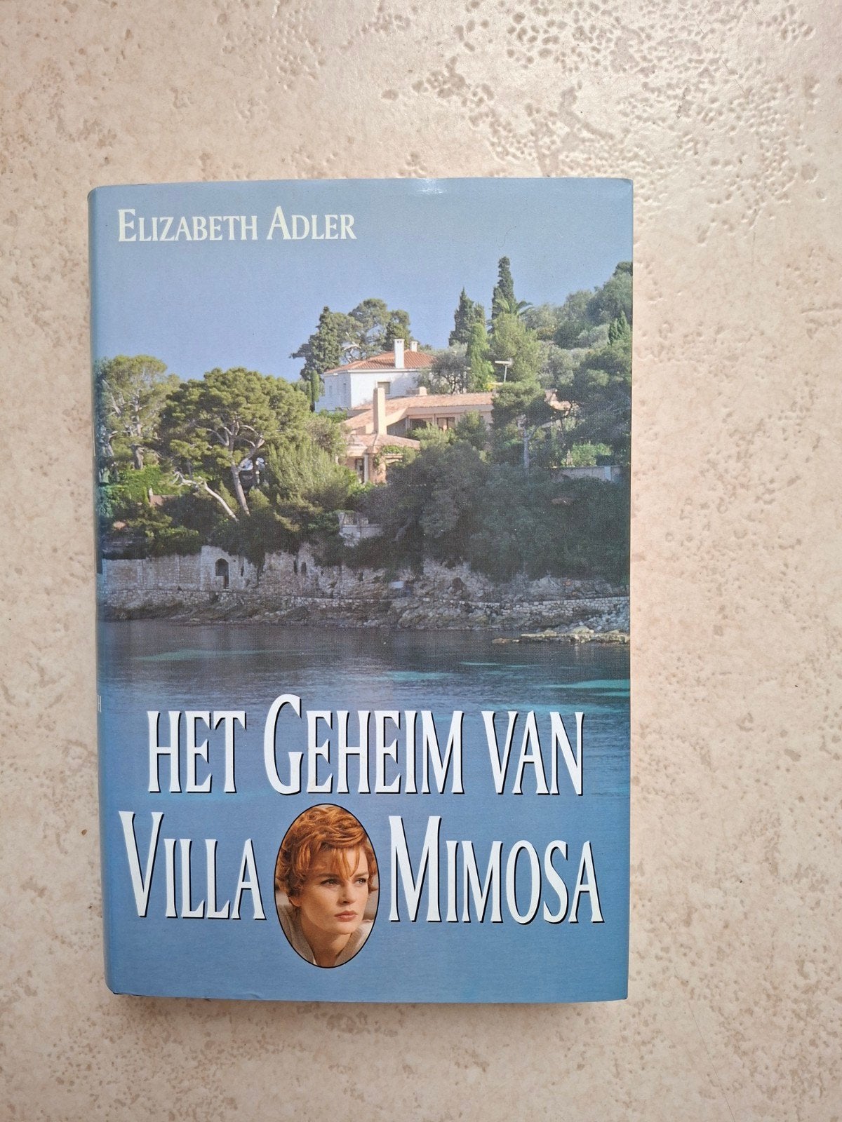Het Geheim van Villa Mimosa - Elizabeth Adler, Boeken, Romans, Ophalen, Gelezen, Elizabeth Adler, Europa overig