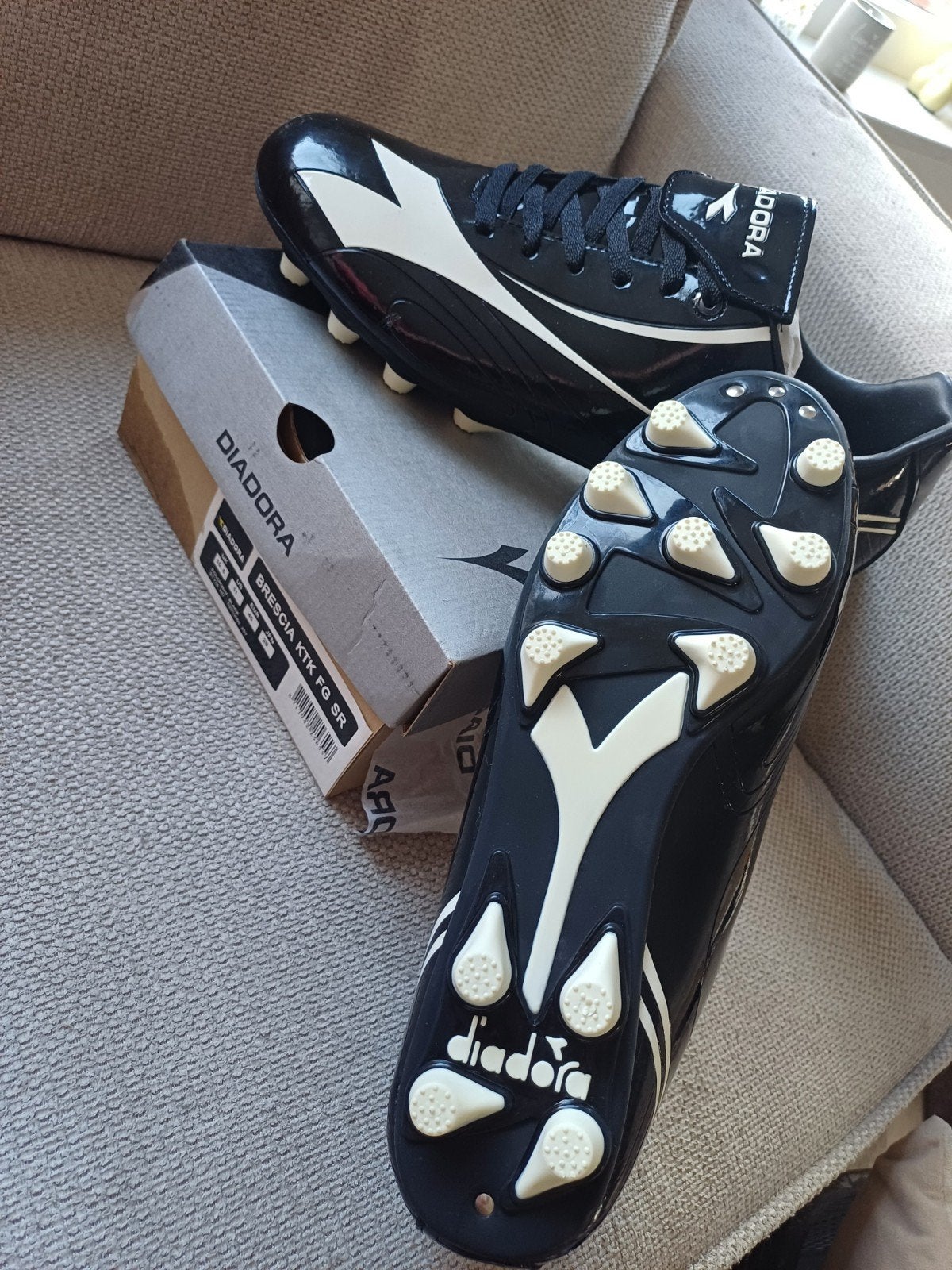diadora voetbalschoenen NIEUW 45, Ophalen of Verzenden, Nieuw, Schoenen