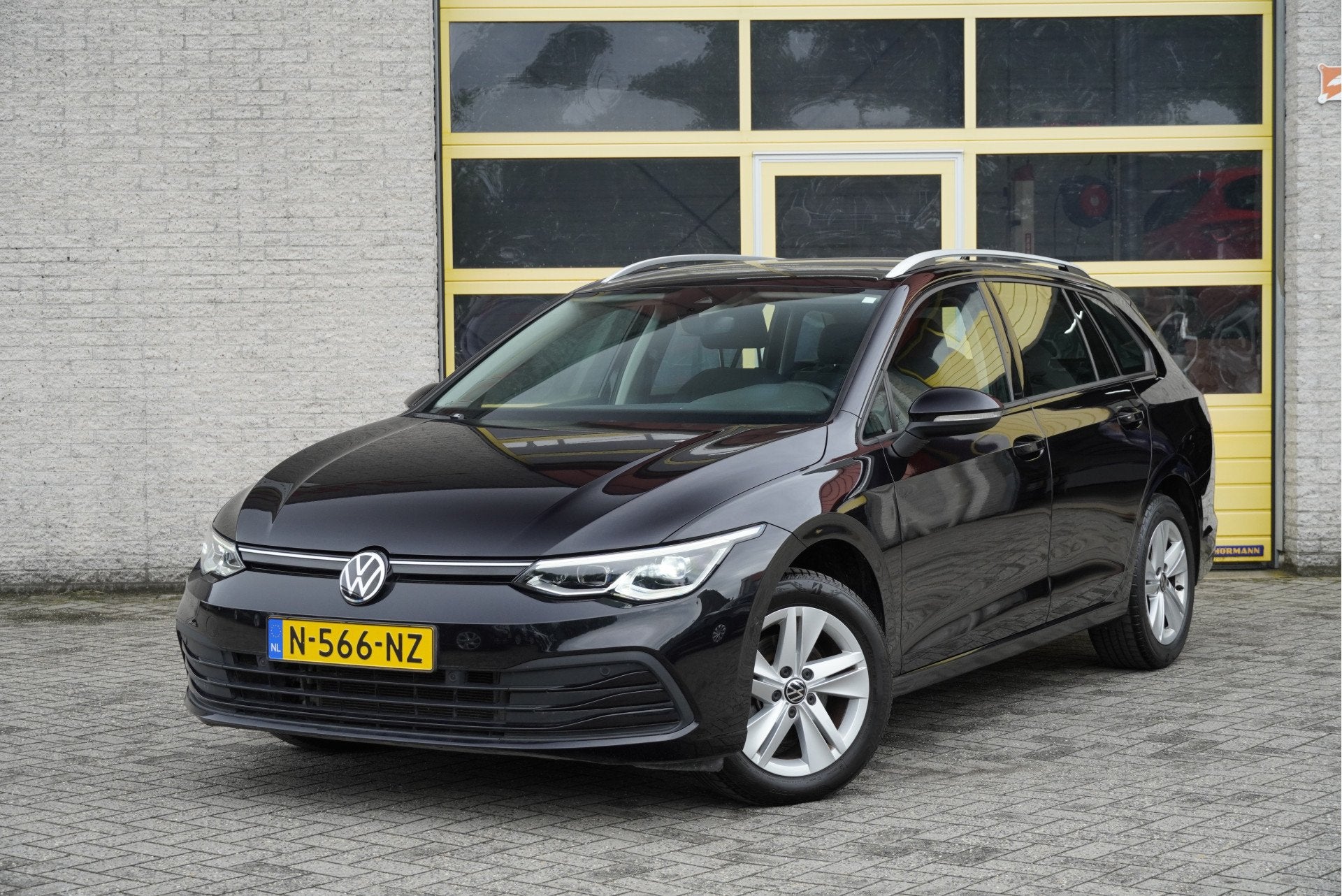 Volkswagen Golf Variant 1.5 TSI 131PK! Life Business BJ2021, Voorwielaandrijving, Dealer onderhouden, 4 cilinders, 1261 kg