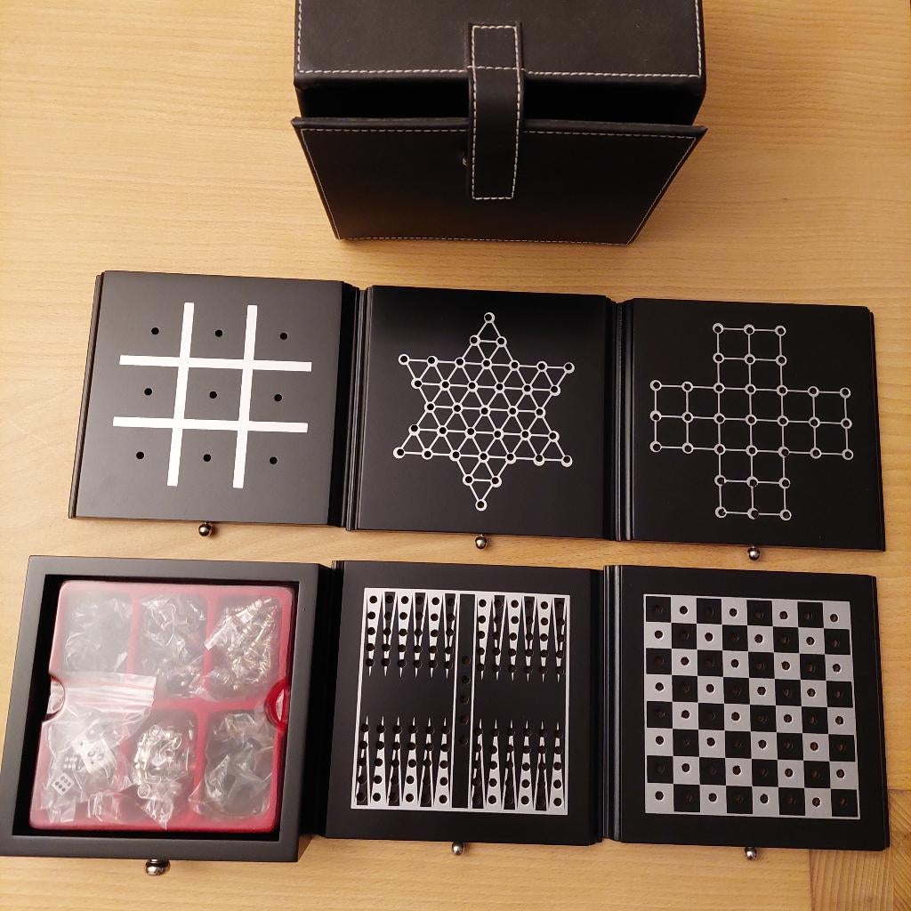 zes spellen in reiskoffer, Ophalen, Zo goed als nieuw, Reisspel