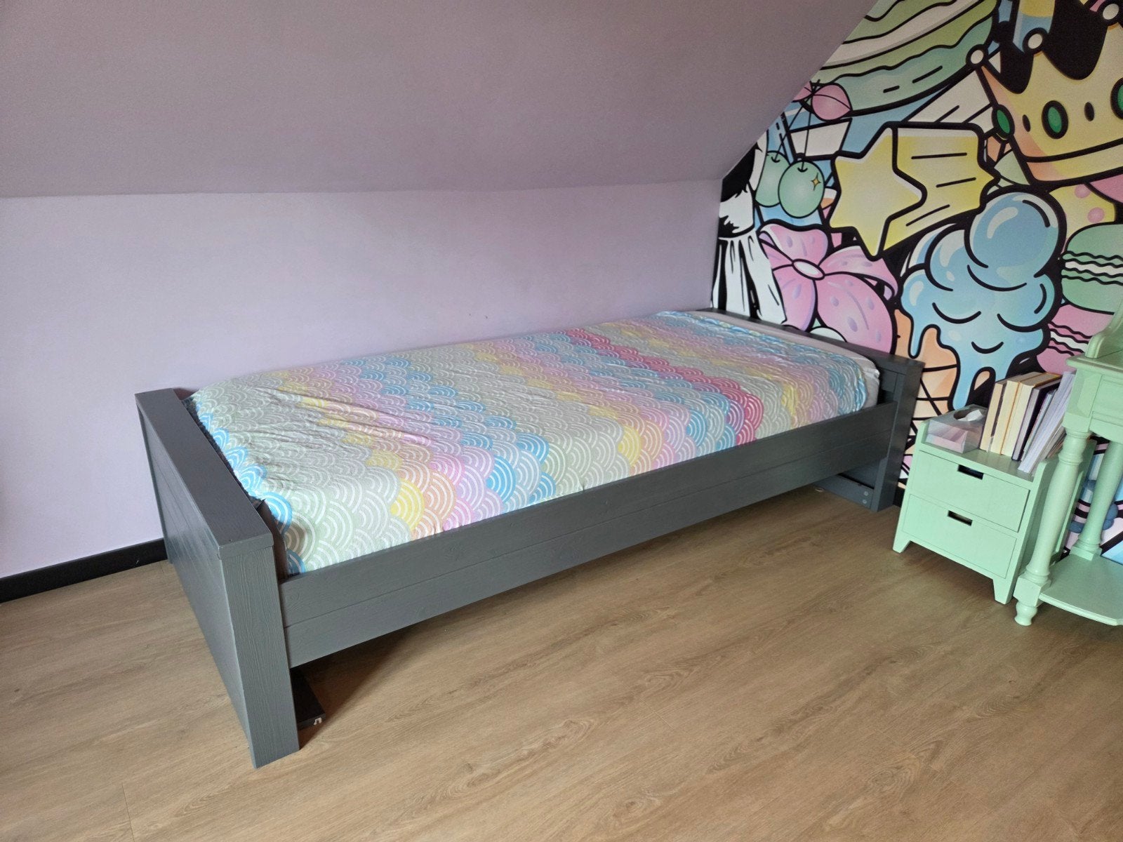 Grijs eenpersoonsbed 90x200 in goede staat, Ophalen, Gebruikt, 90 cm, Eenpersoons