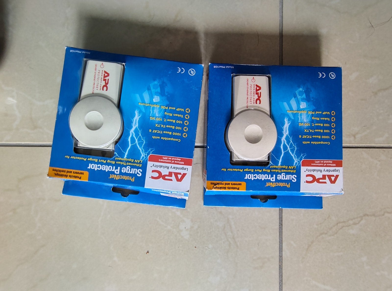 APC ProtectNet Surge Protector, Computers en Software, Ophalen of Verzenden, Nieuw