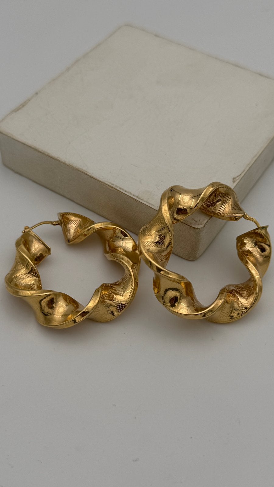 Prachtig 14 karaat gouden dames wokkel oorbellen- hangers, Sieraden, Tassen en Uiterlijk, Oorbellen, Hangers, Nieuw, Ophalen of Verzenden