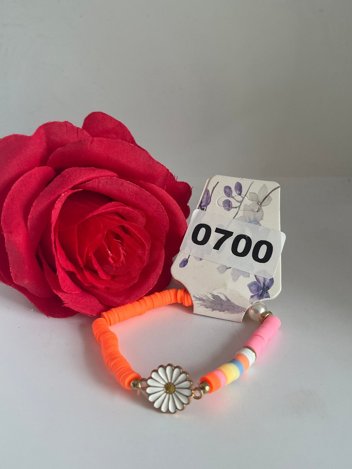 Kleurrijke Armband met Madeliefje Hanger, Sieraden, Tassen en Uiterlijk, Armbanden, Verzenden, Nieuw, Overige kleuren, Kunststof of Plastic