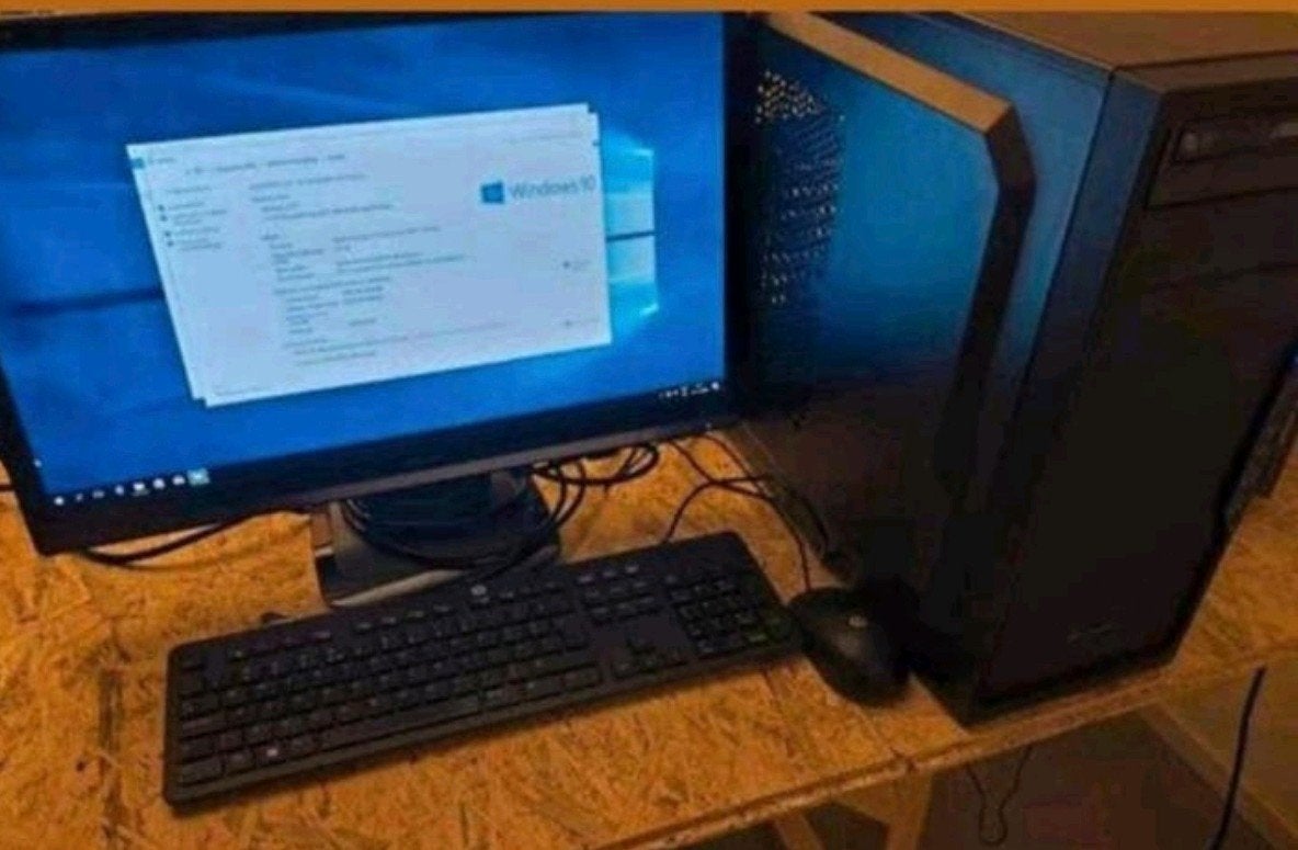 Core i3 7100 3.9ghz met 8gb ram 128gb ssd windows 10 
Pro, Ophalen of Verzenden, Zo goed als nieuw, 3 tot 4 Ghz, SSD
