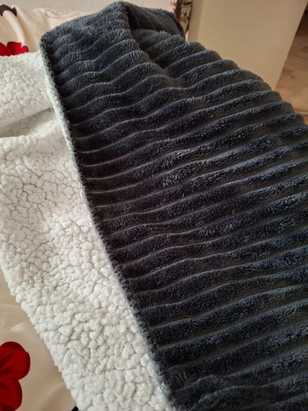 Warme deken / sprei - Grijs met wit, Huis en Inrichting, Woondeken, Ophalen of Verzenden, Zo goed als nieuw, Grijs