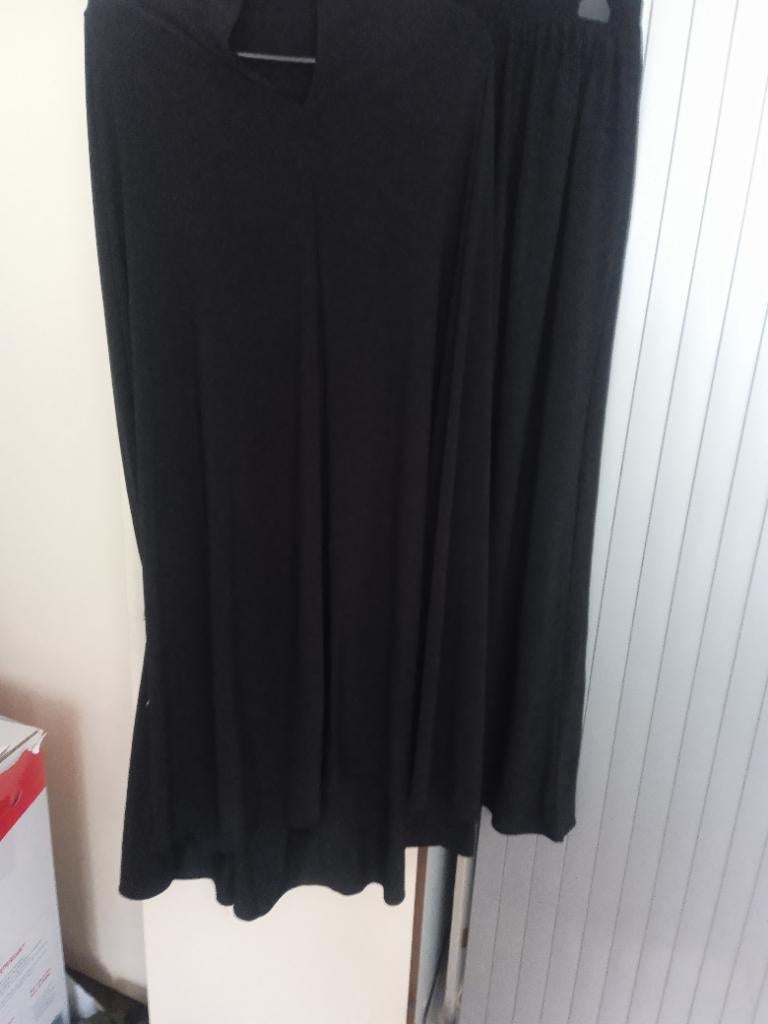 Precious ukht zwarte jersey heupkhimaar en jersey rok, Maat 38/40 (M), Verzenden, Zwart, Zo goed als nieuw