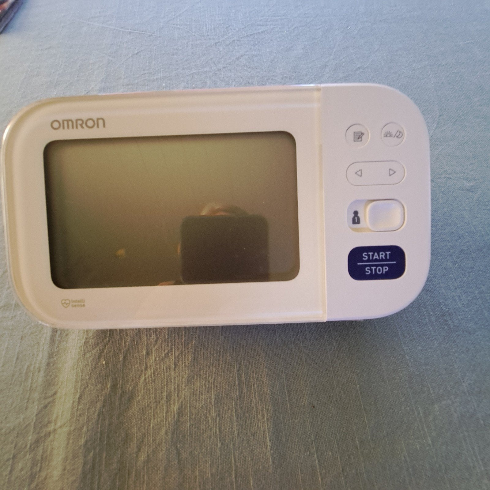 Omron M6 Comfort Bloeddrukmeter (HEM-7360-E), Ophalen of Verzenden, Zo goed als nieuw, Overige typen