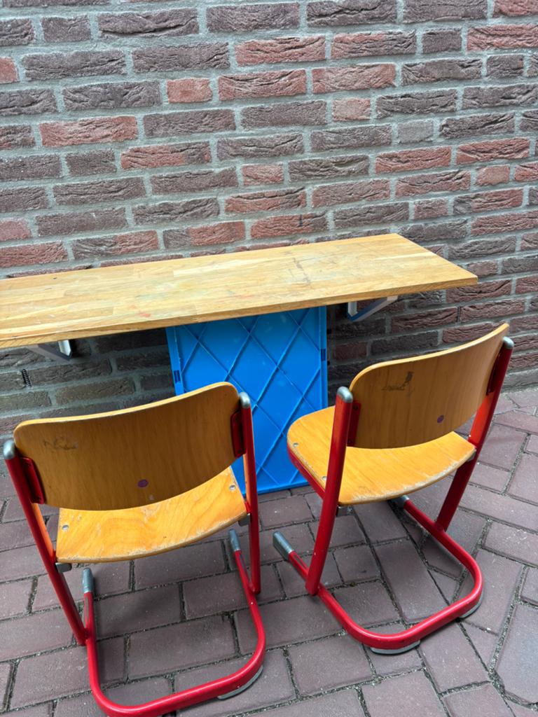 Vintage schooltafel en stoelen set, Kinderen en Baby's, Kinderkamer | Tafels en Stoelen, Ophalen, Gebruikt, Tafel(s) en Stoel(en)
