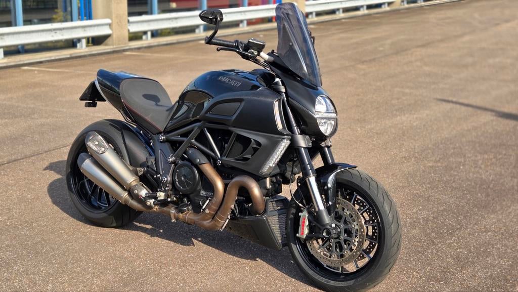 Ducati Diavel 1200 Akrapovic, 1198 cc, Motorrijbewijs A, Particulier, Meer dan 35 kW