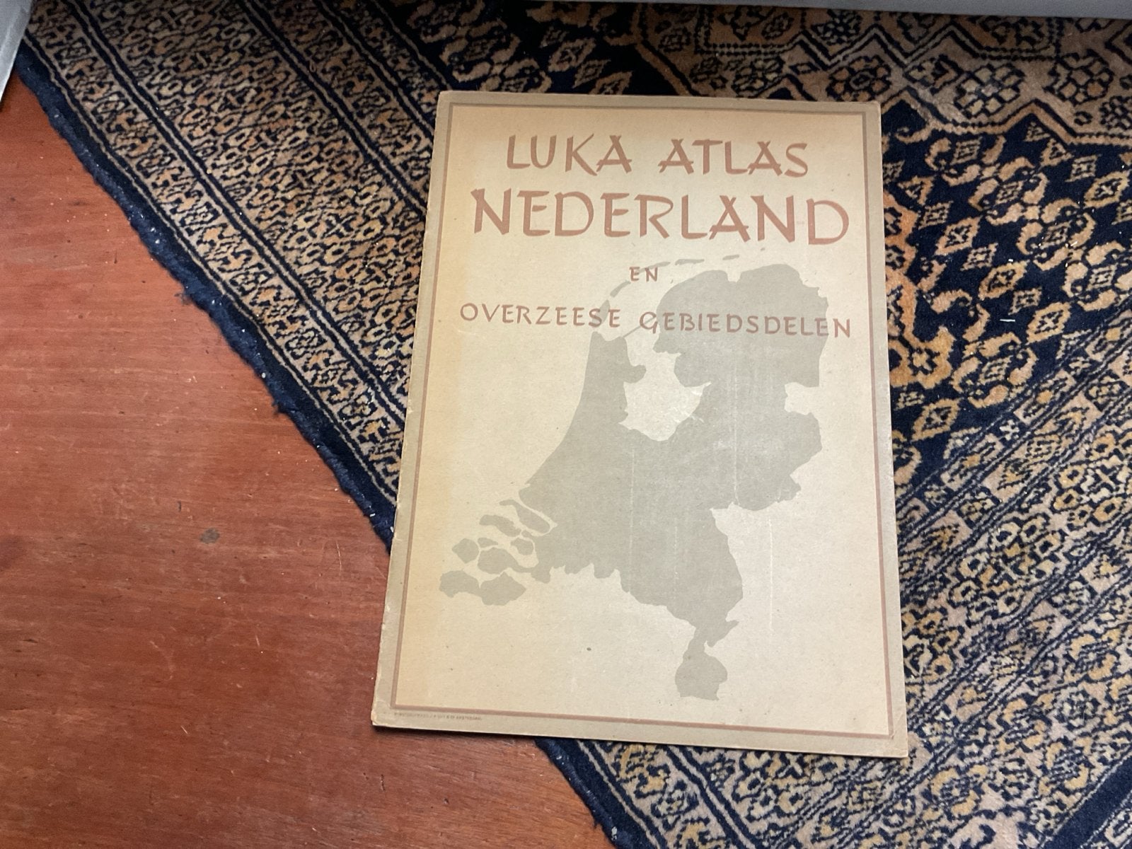 Luka Atlas Nederland en Overzeese Gebiedsdelen (oud), Gelezen, Overige atlassen, Ophalen of Verzenden, 1800 tot 2000
