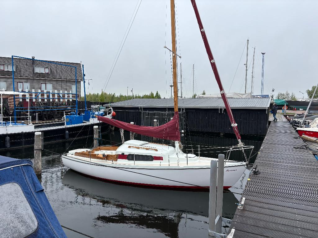 zeilboot victorie 22 nr 603, Ophalen, Gebruikt, Polyester, Benzine