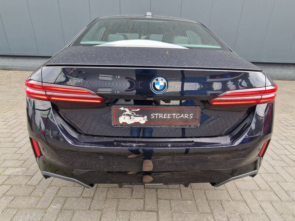 BMW 5-serie 550e xDrive M Sport Package Pro, Automaat, 12 maanden, Gebruikt, Zwart