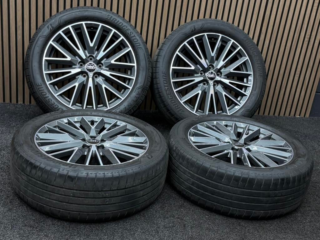 ZGAN! Originele 19 inch Audi Q3 80A 5x112 ET43 Bridgestone, Auto-onderdelen, ., Banden en Velgen, 235 mm, .