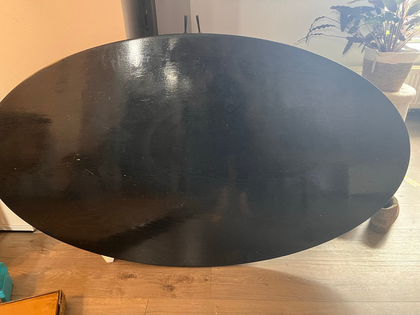 Ovale zwarte tafelblad - Gratis, Huis en Inrichting, Ophalen, Gebruikt, 100 tot 150 cm, Tot twee personen