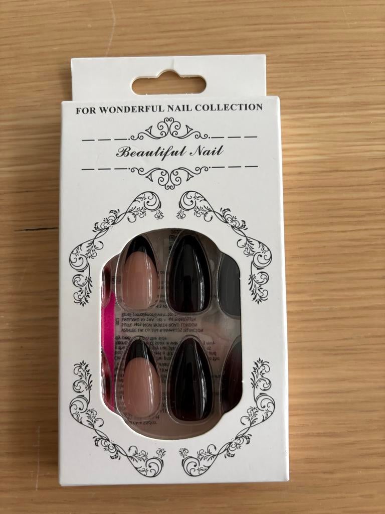 Kunstnagels set, zwart en nude met zwarte tip, Verzenden, Zwart, Nieuw, Handen en Nagels