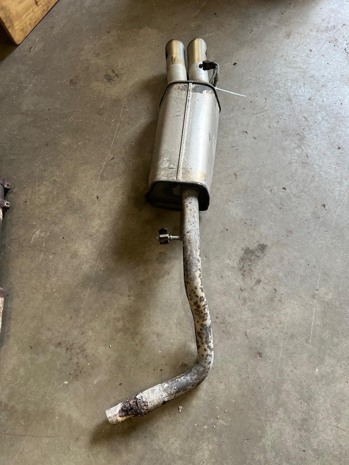 Seat Leon 1M Einddemper Uitlaat Achter 1999-2006, Auto-onderdelen, Gebruikt, Autovia A-2, Km 585 585
08760  Martorell, ES, Ophalen of Verzenden