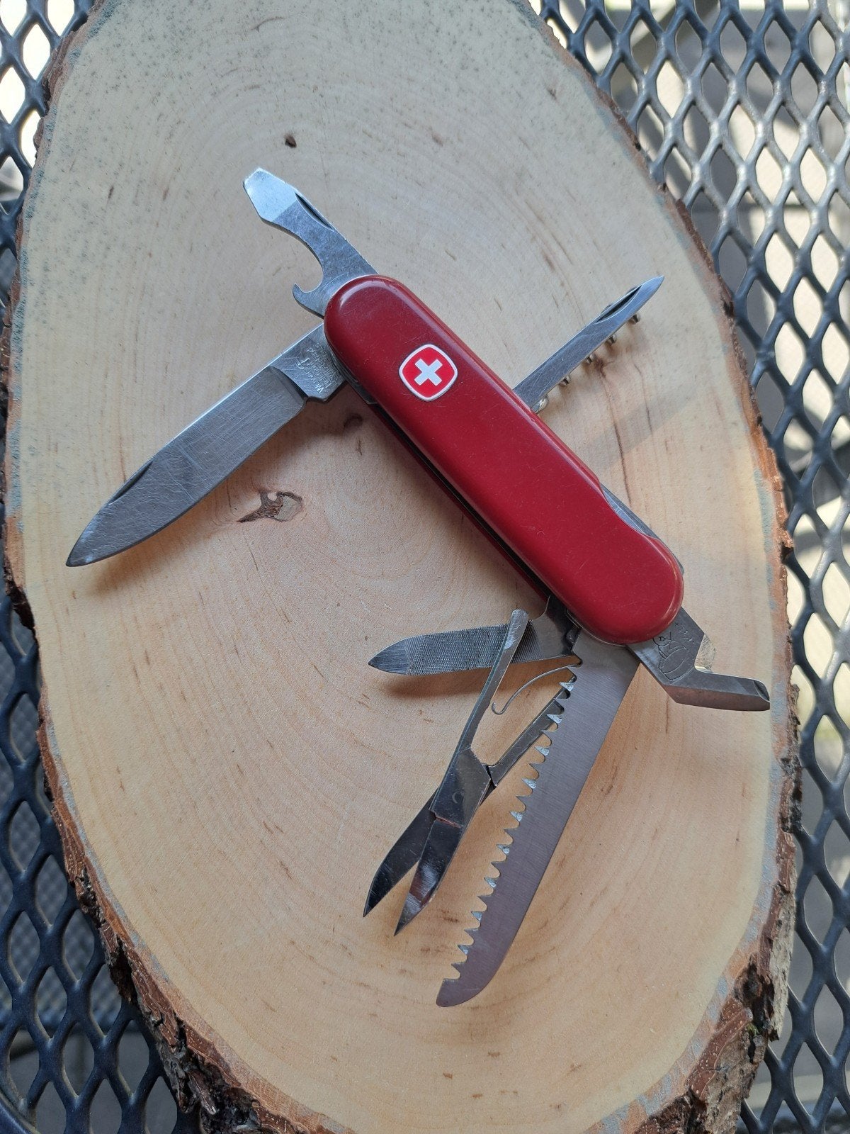 Wenger mes zakmes Victorinox oud model, Caravans en Kamperen, Ophalen of Verzenden, Gebruikt
