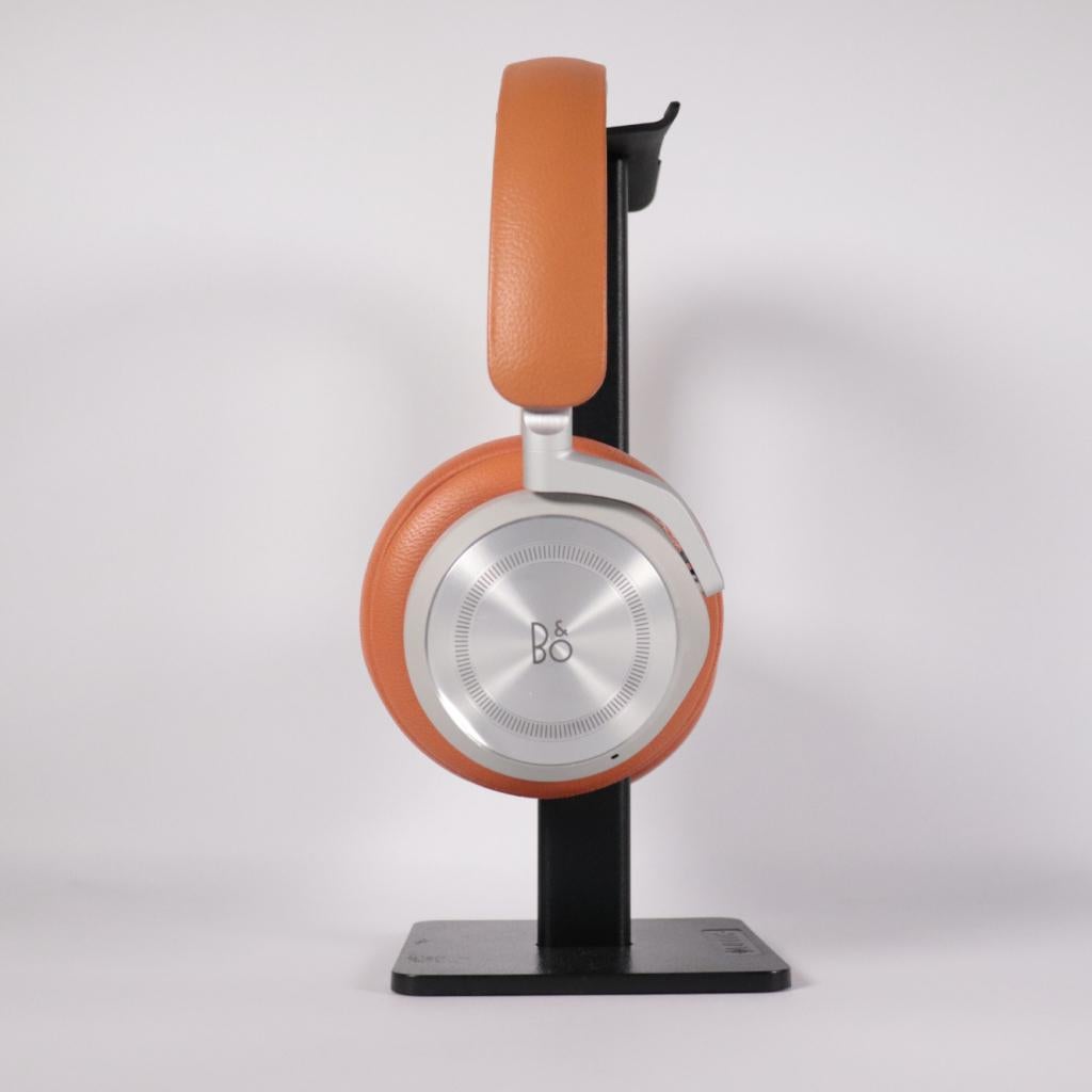 Bang & Olufsen BeoPlay  HX - ZGAN, Bang en Olufson, Zo goed als nieuw, Support@bangenolufson.com, Bang &amp; Olufsen Group
Peter Bangs Vej 15
7600 Struer
Denmark