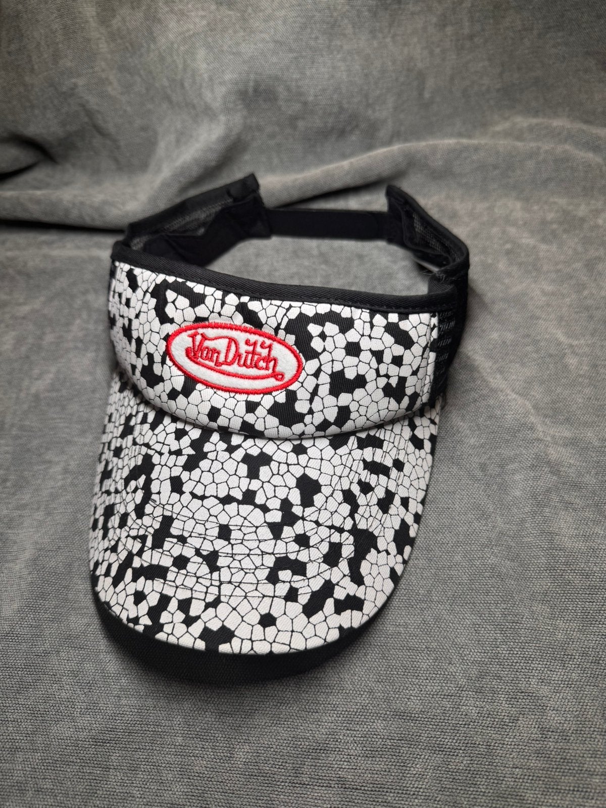 Nieuwe Von Dutch zonneklep / visor – zwart-wit – ongebruikt, Kleding | Dames, Ophalen of Verzenden, Nieuw, One size fits all, Pet