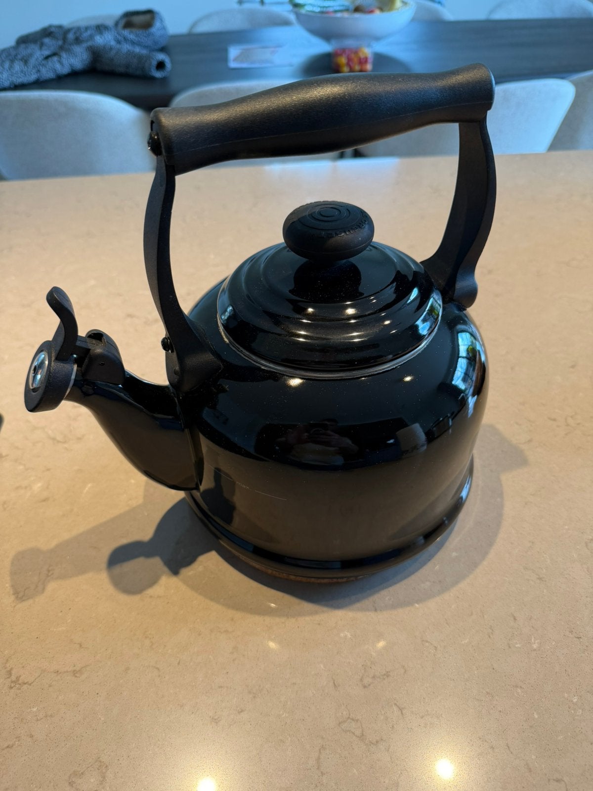 Le creuset fluitketel 2.1liter, Witgoed en Apparatuur, 2 liter of meer, Ophalen, Zo goed als nieuw
