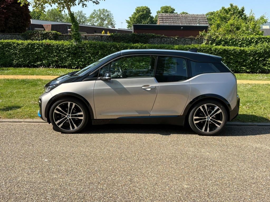 BMW i3s 184pk 120Ah/42KWH - 2021 - Grijs/Zilver - All opties, Auto's, BMW, 186 pk, 4 stoelen, 43 €/maand, 36 min