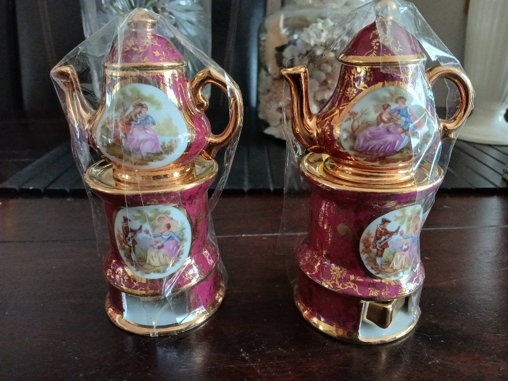 2 Limoges porseleinen miniatuur theepotje met theelichtjes, Ophalen of Verzenden, Zo goed als nieuw, Porselein, Beeldje(s)
