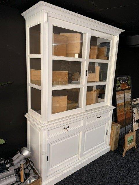 NIEUW: Buffetkast wit 150 x 52 x 218 cm NU € 325 euro, Ophalen, Met deur(en), 200 cm of meer, 150 tot 200 cm