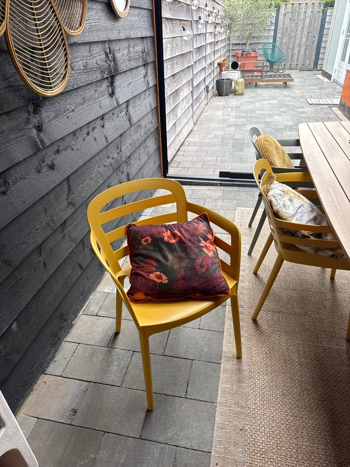 Kunststof tuinstoelen geel en grijs, Tuin en Terras, Tuinstoelen, Ophalen, Gebruikt, Kunststof, Stapelbaar
