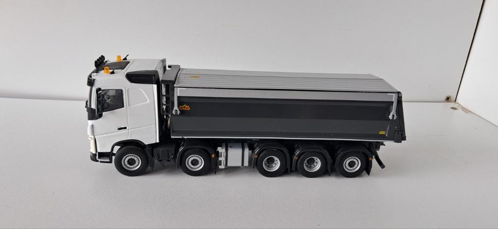 Wsi volvo fh 10x4 kipper zelfbouw, Hobby en Vrije tijd, Ophalen of Verzenden, Bus of Vrachtwagen, Wsi